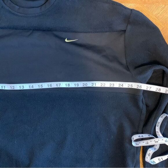 NWT Nike women’s therma Icon Clash Fleece crewneck gold sparkle size XL - Picture 14 of 15